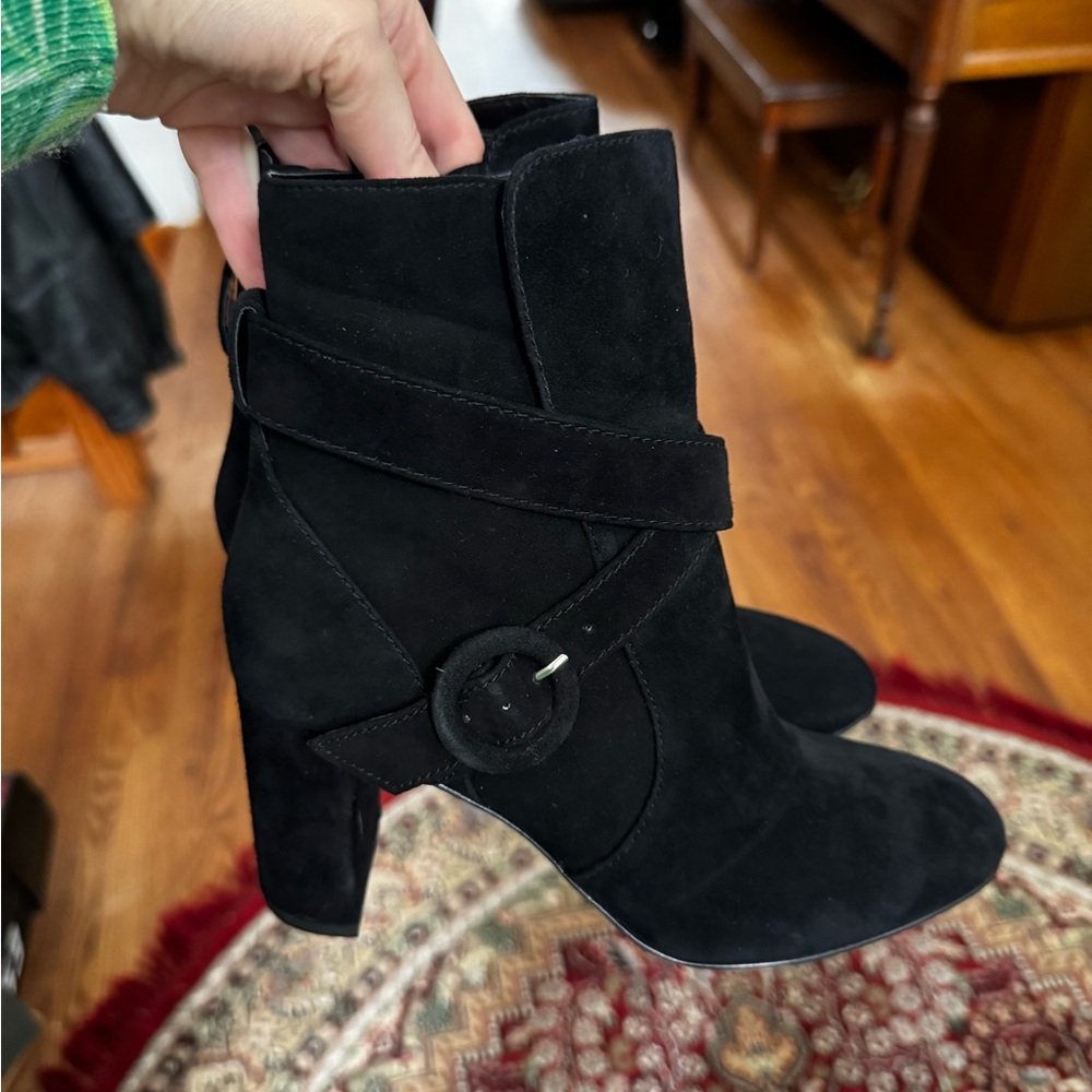 Ann Taylor suede block heel bootie, size 7, tts, never worn, w the original box
